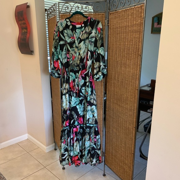 Long sleeved full length dress with pockets - Picture 1 of 5